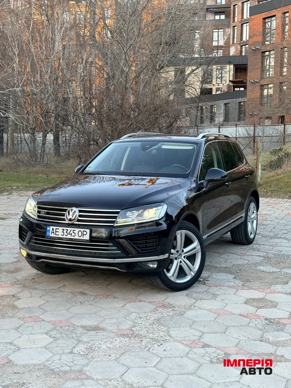Volkswagen Touareg - фото 2