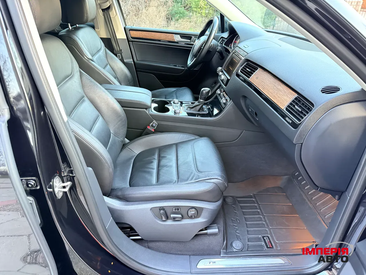 Volkswagen Touareg - фото 23