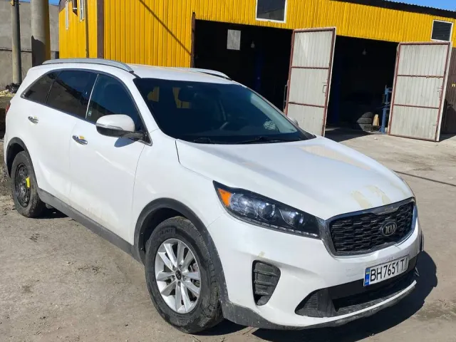 Kia Sorento - фото 1