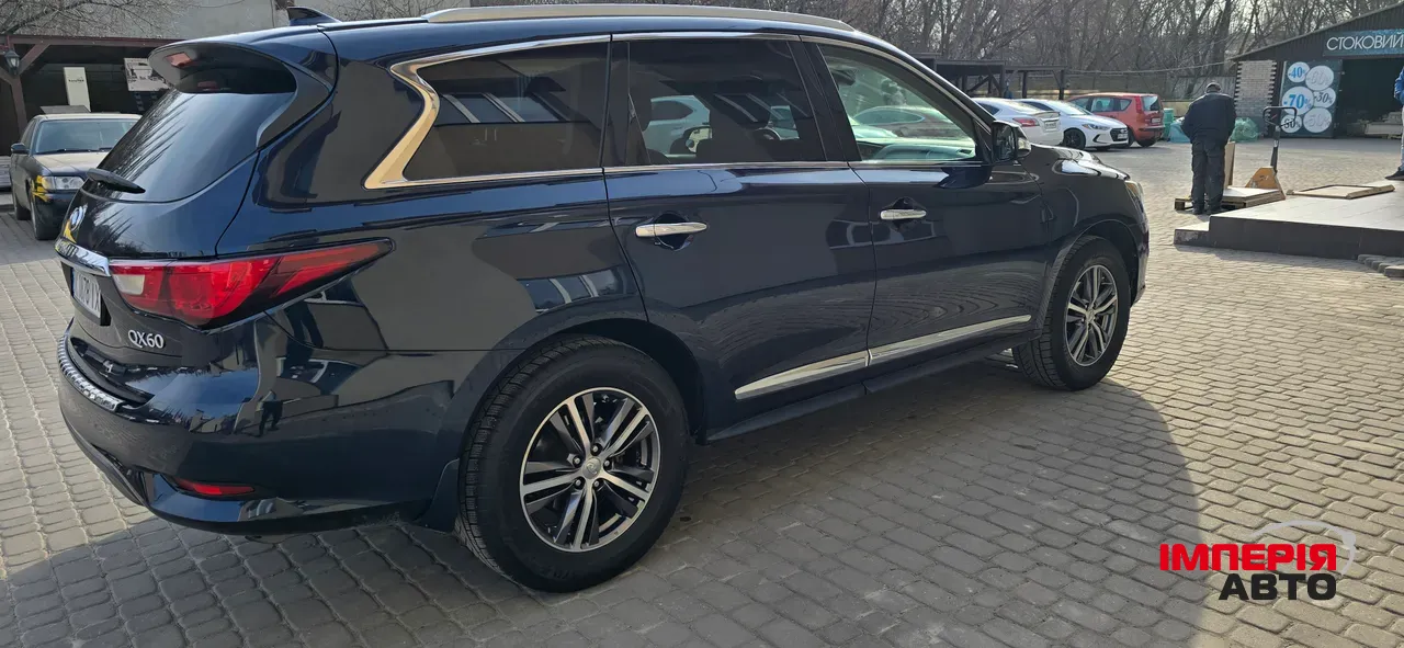 Infiniti QX60 - фото 3