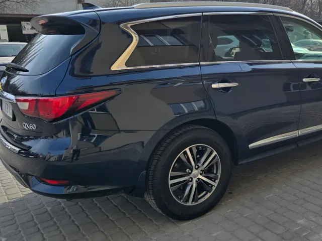 Infiniti QX60 - фото 3