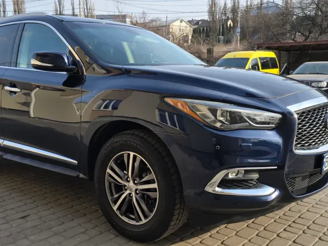 Infiniti QX60 - фото 2