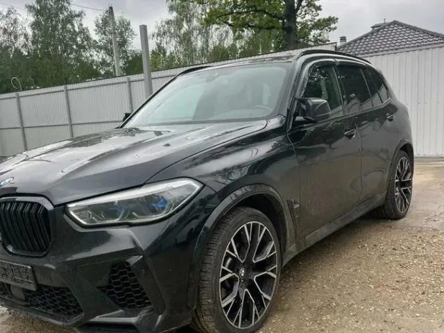 BMW X5 - фото 2