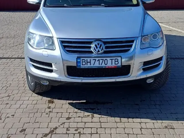 Volkswagen Touareg - фото 3