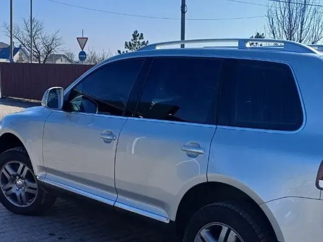 Volkswagen Touareg - фото 4