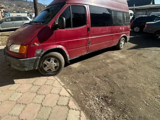 Ford Transit - фото 1