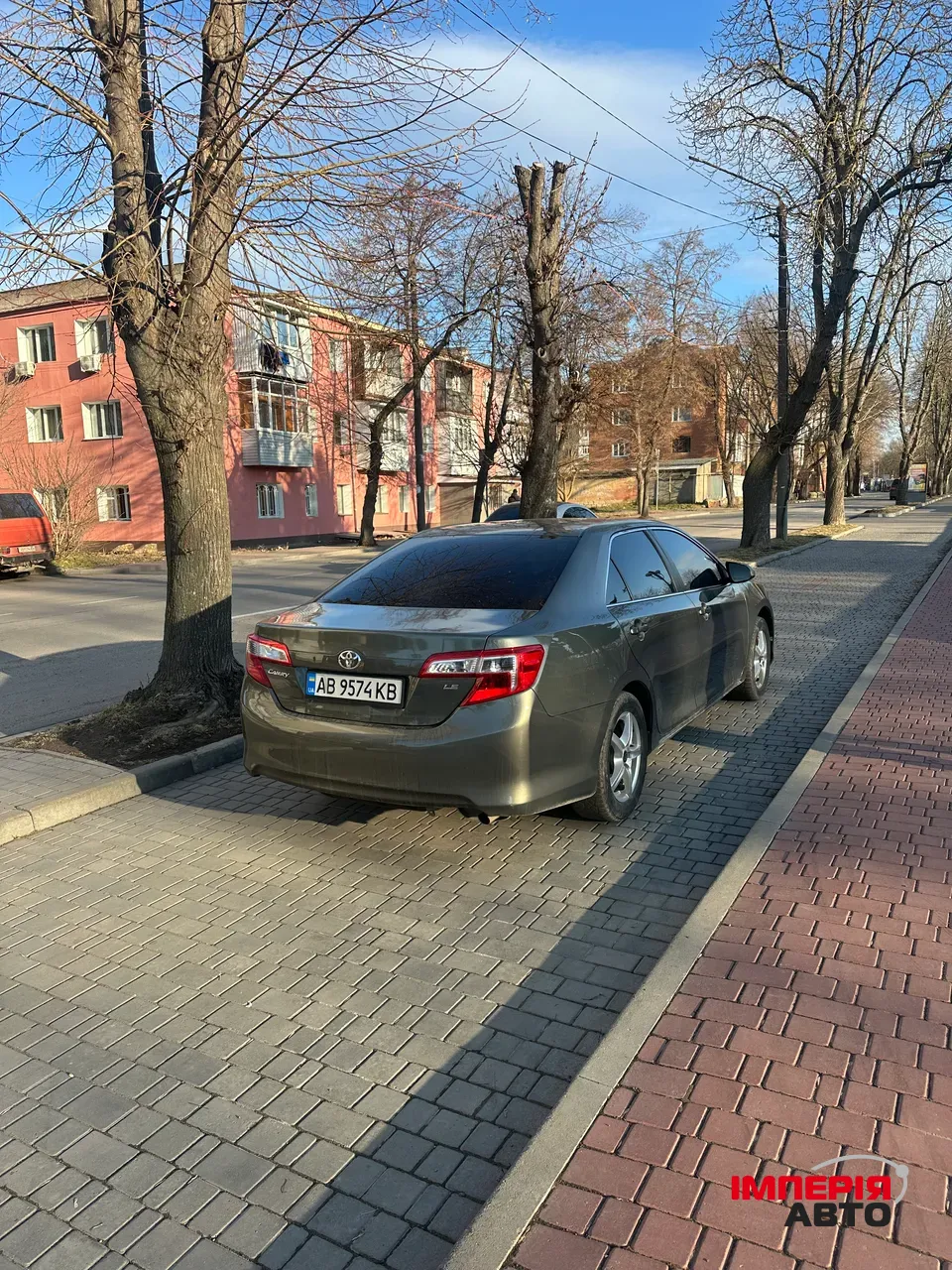 Toyota Camry - фото 4