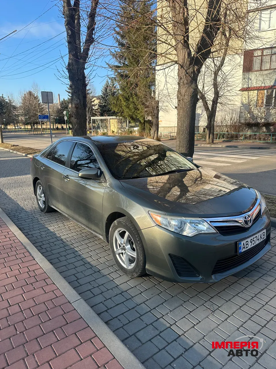 Toyota Camry - фото 3