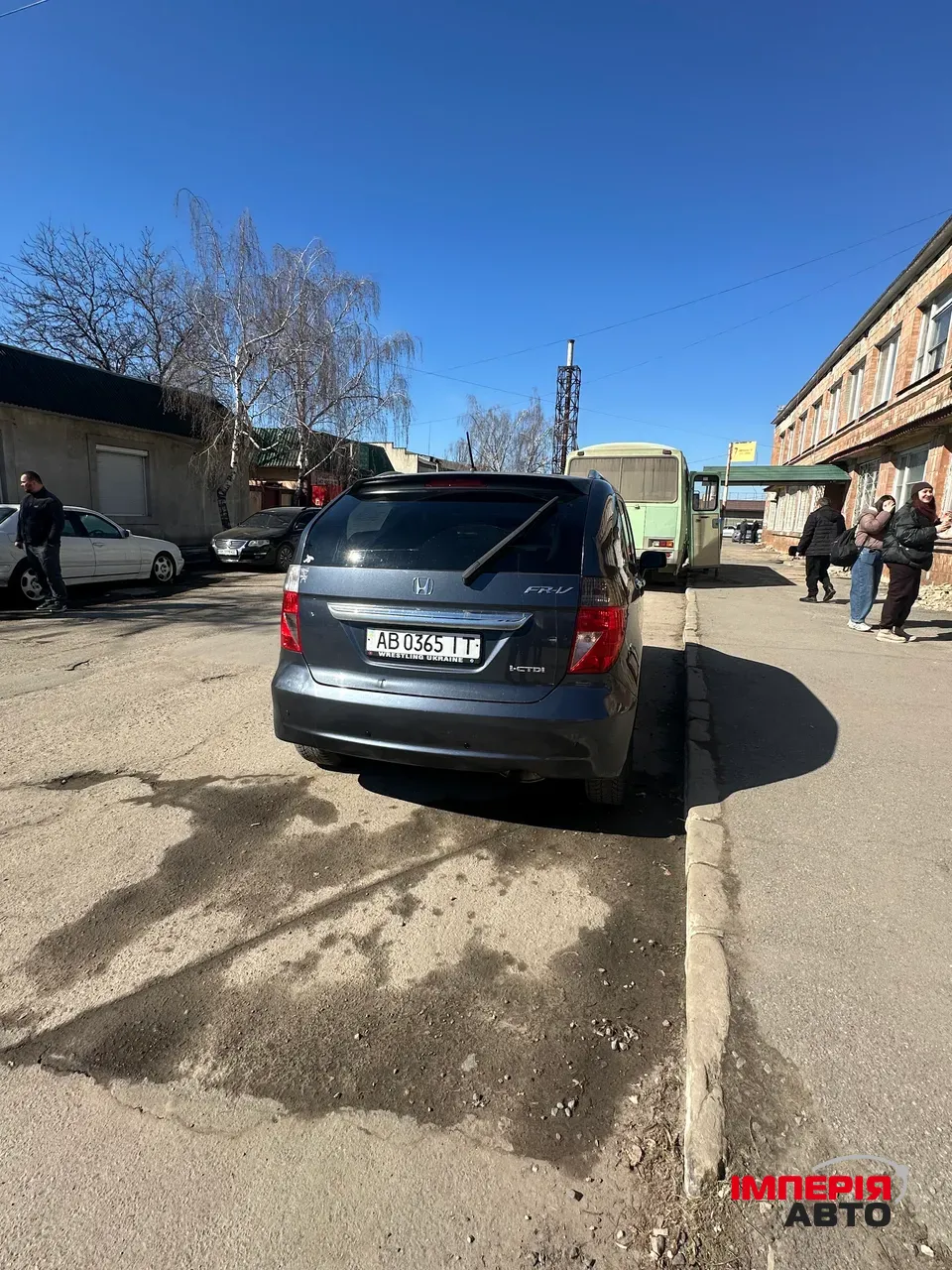 Honda FR-V - фото 3