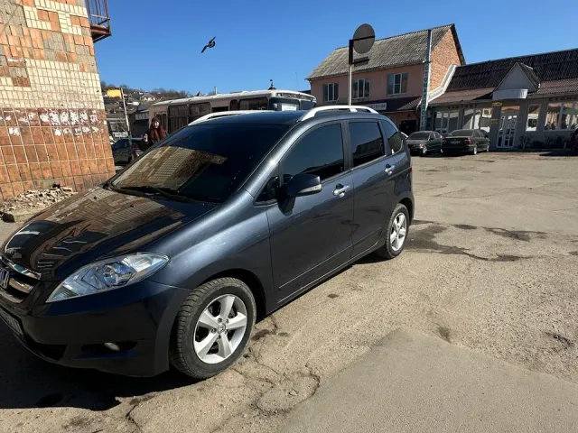 Honda FR-V - фото 2