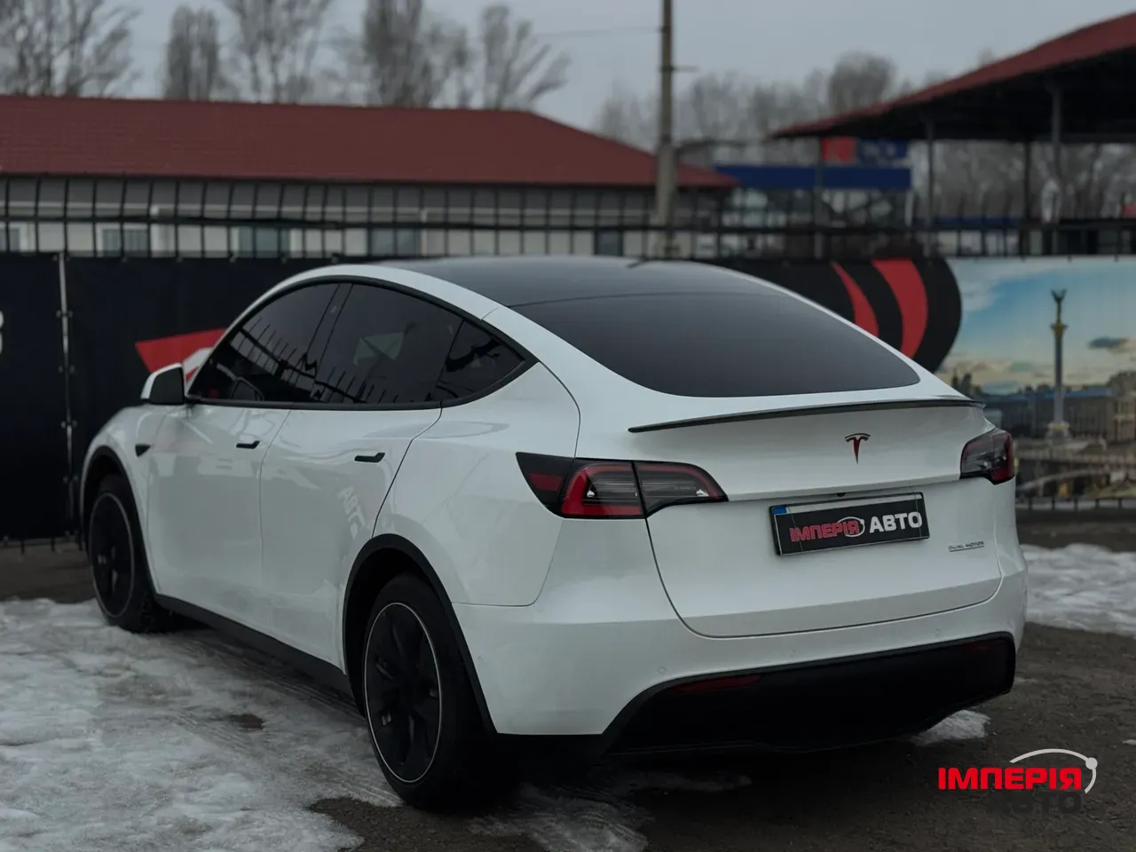 Tesla Model Y - фото 4