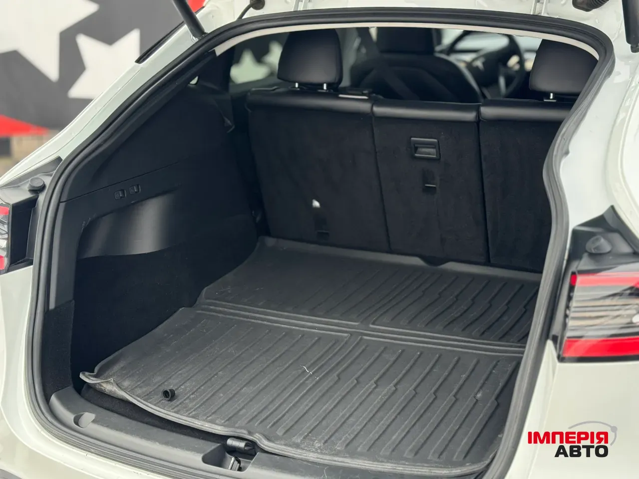 Tesla Model Y - фото 5