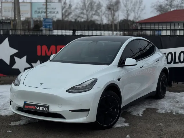 Tesla Model Y - фото 1