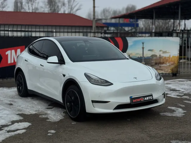 Tesla Model Y - фото 2