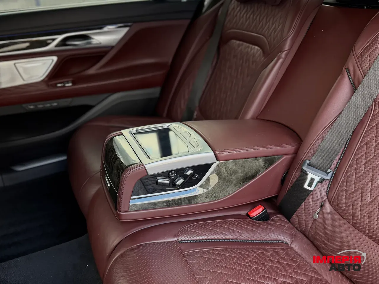 BMW 7 серії - фото 48