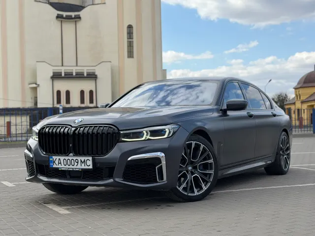 BMW 7 серії - фото 2