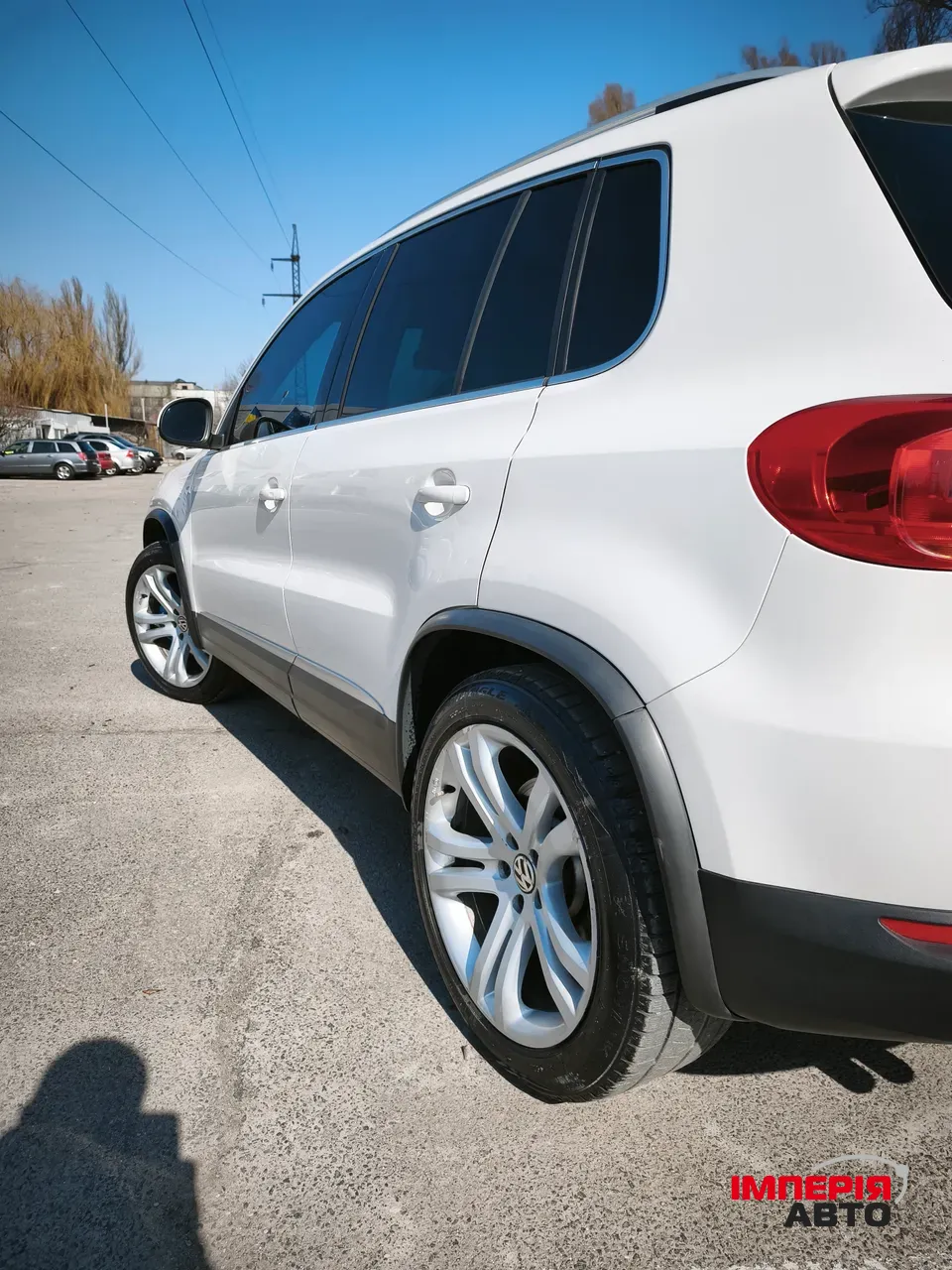 Volkswagen Tiguan - фото 4