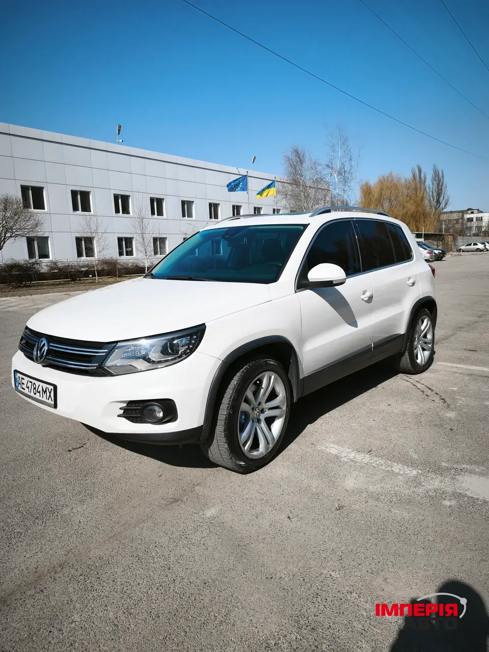 Volkswagen Tiguan - фото 2