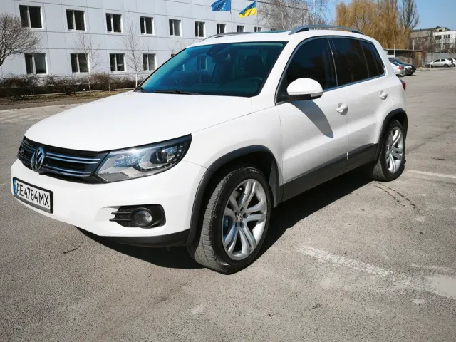 Volkswagen Tiguan - фото 2