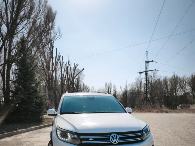 Volkswagen Tiguan - фото 5