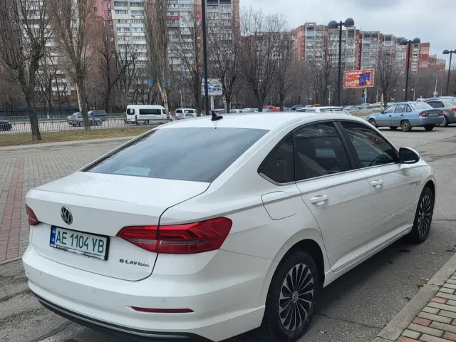 Volkswagen Lavida - фото 2