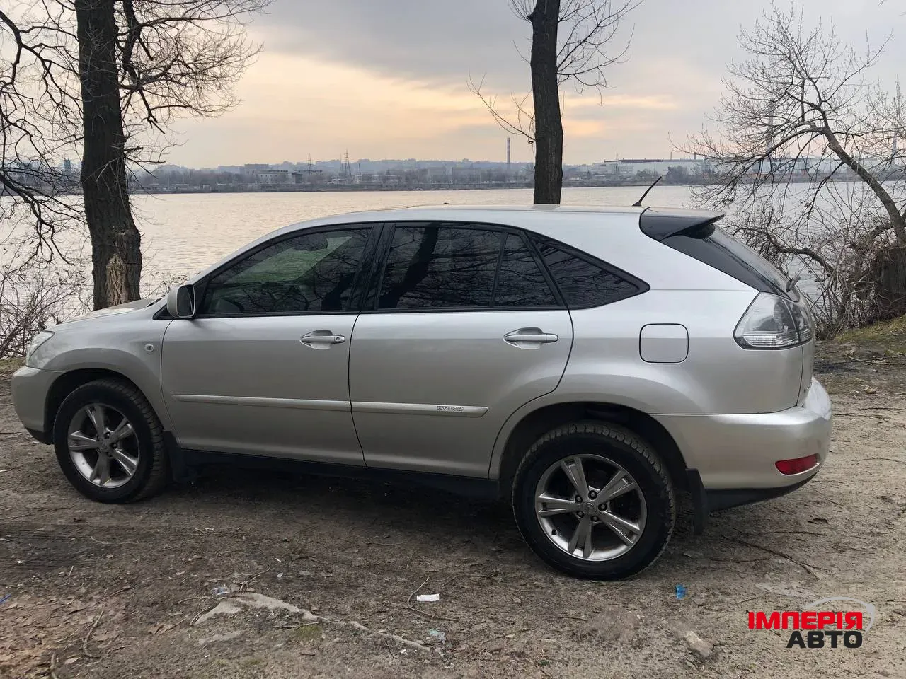 Lexus RX - фото 8