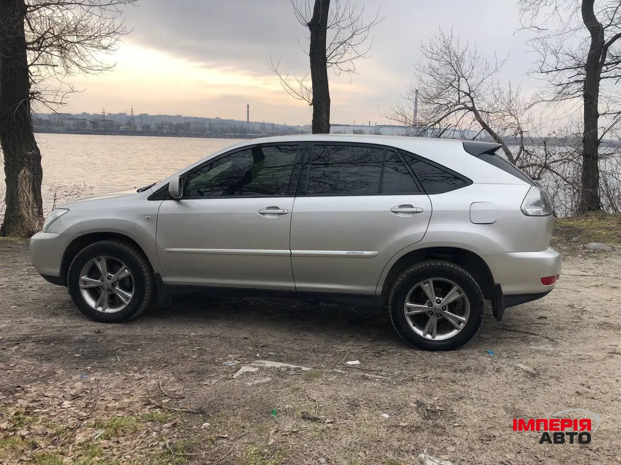 Lexus RX - фото 10