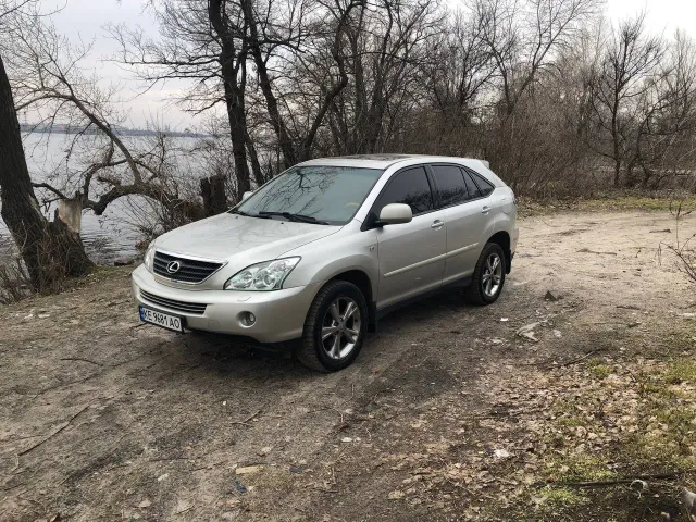 Lexus RX - фото 2