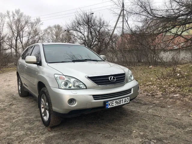 Lexus RX - фото 4