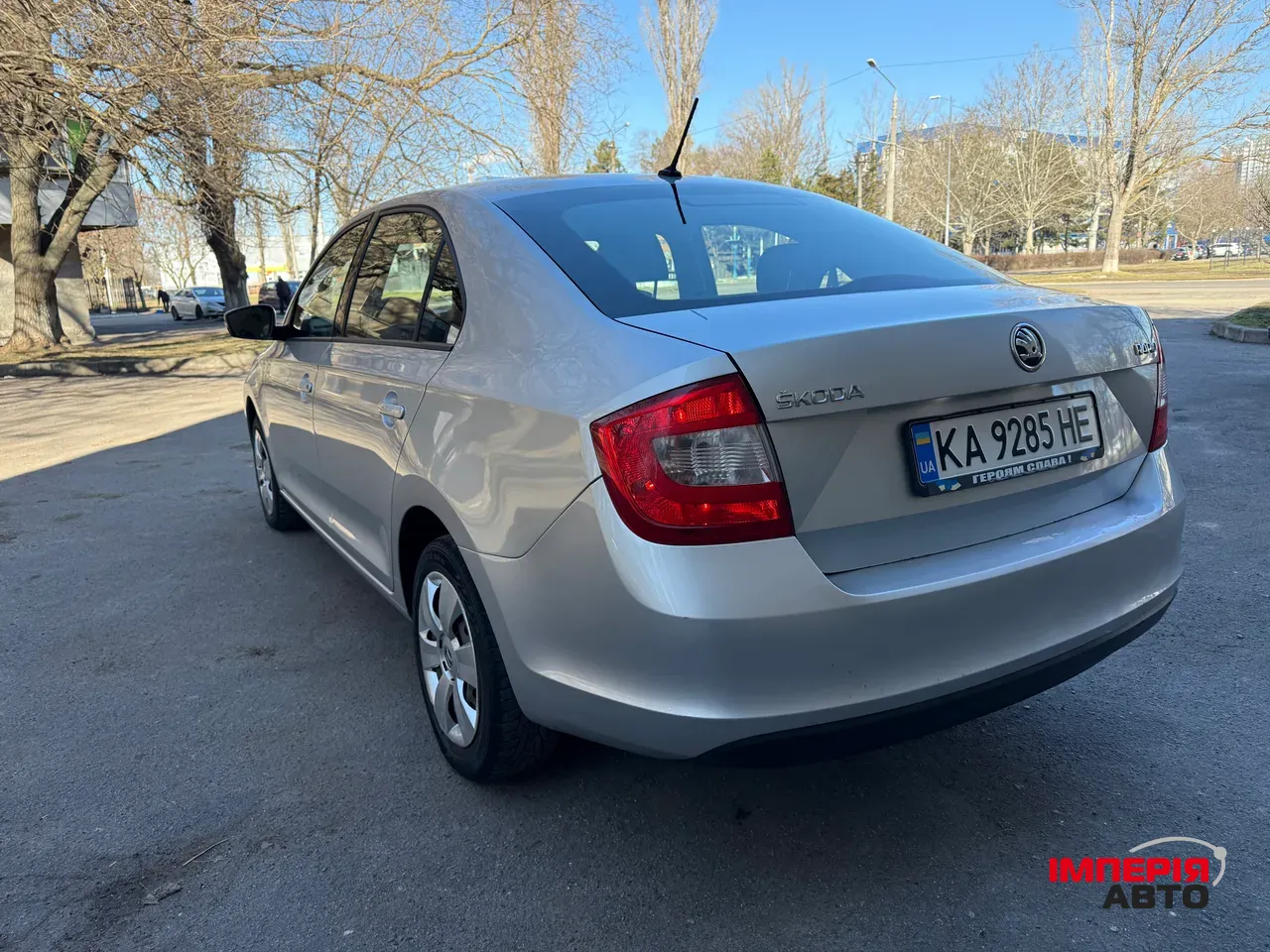 Skoda Rapid - фото 4