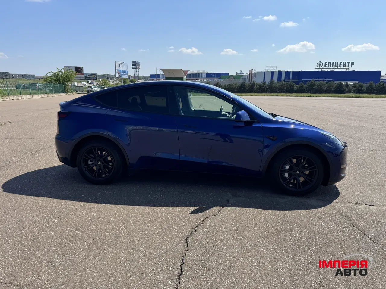 Tesla Model Y - фото 8
