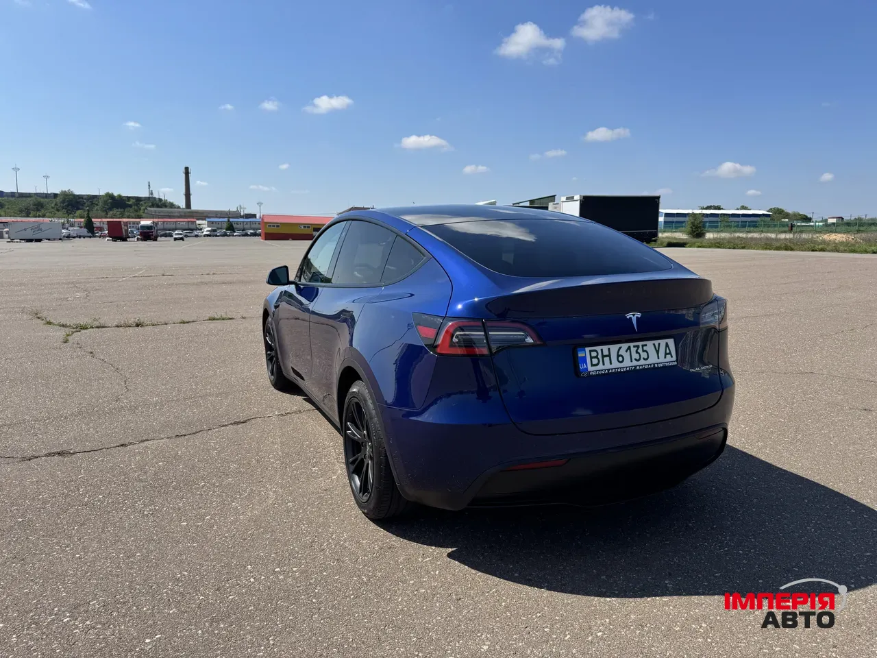 Tesla Model Y - фото 12