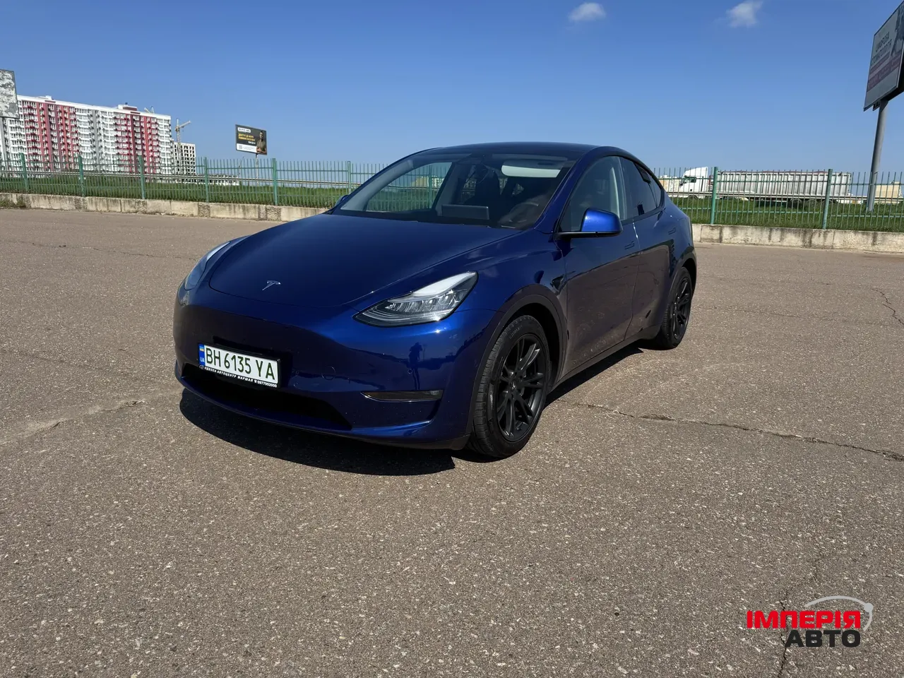 Tesla Model Y - фото 1