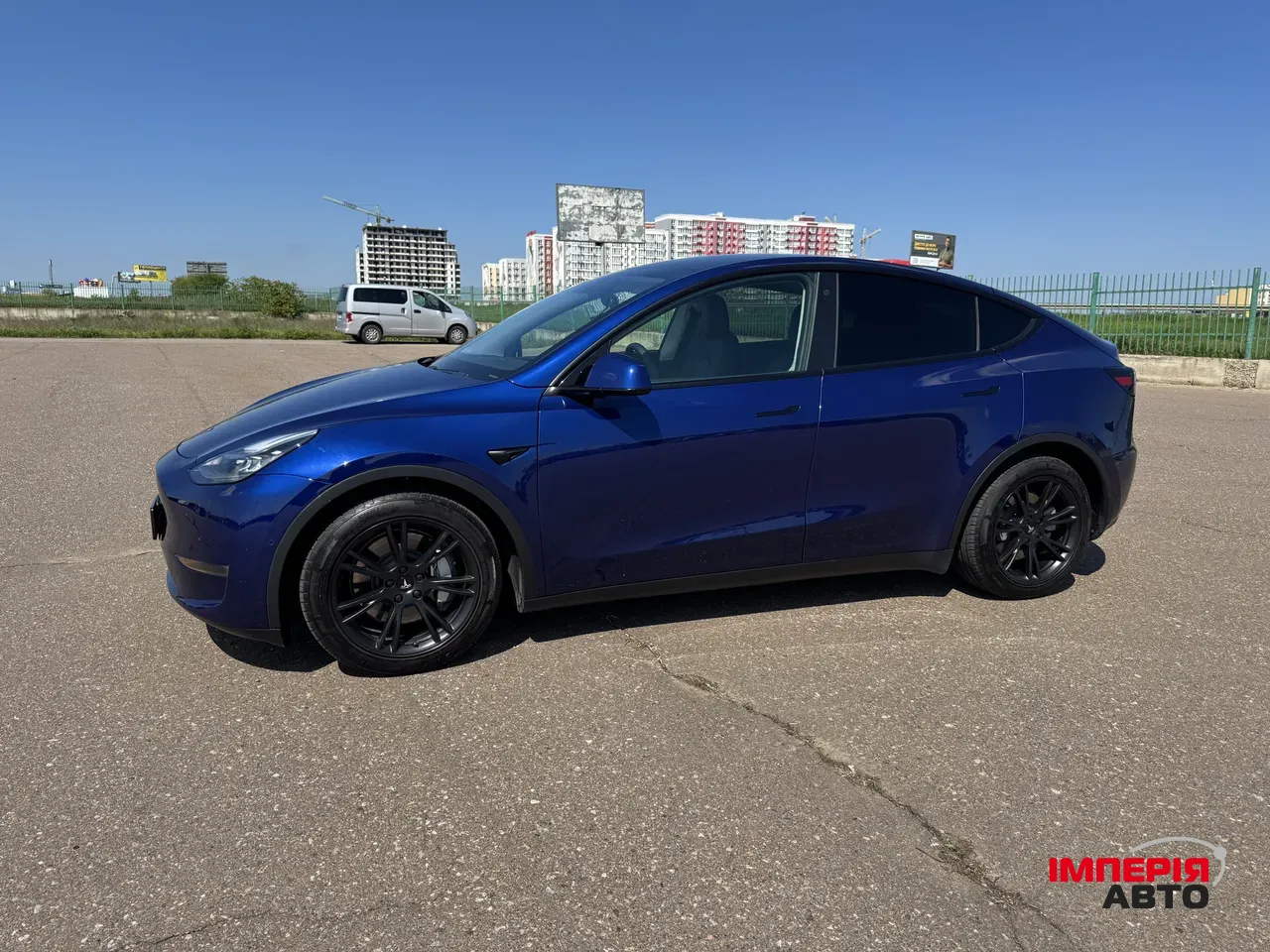 Tesla Model Y - фото 16