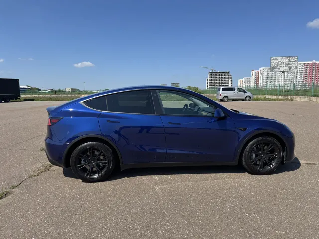 Tesla Model Y - фото 4