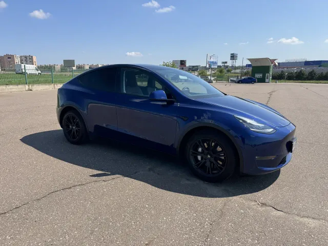 Tesla Model Y - фото 2
