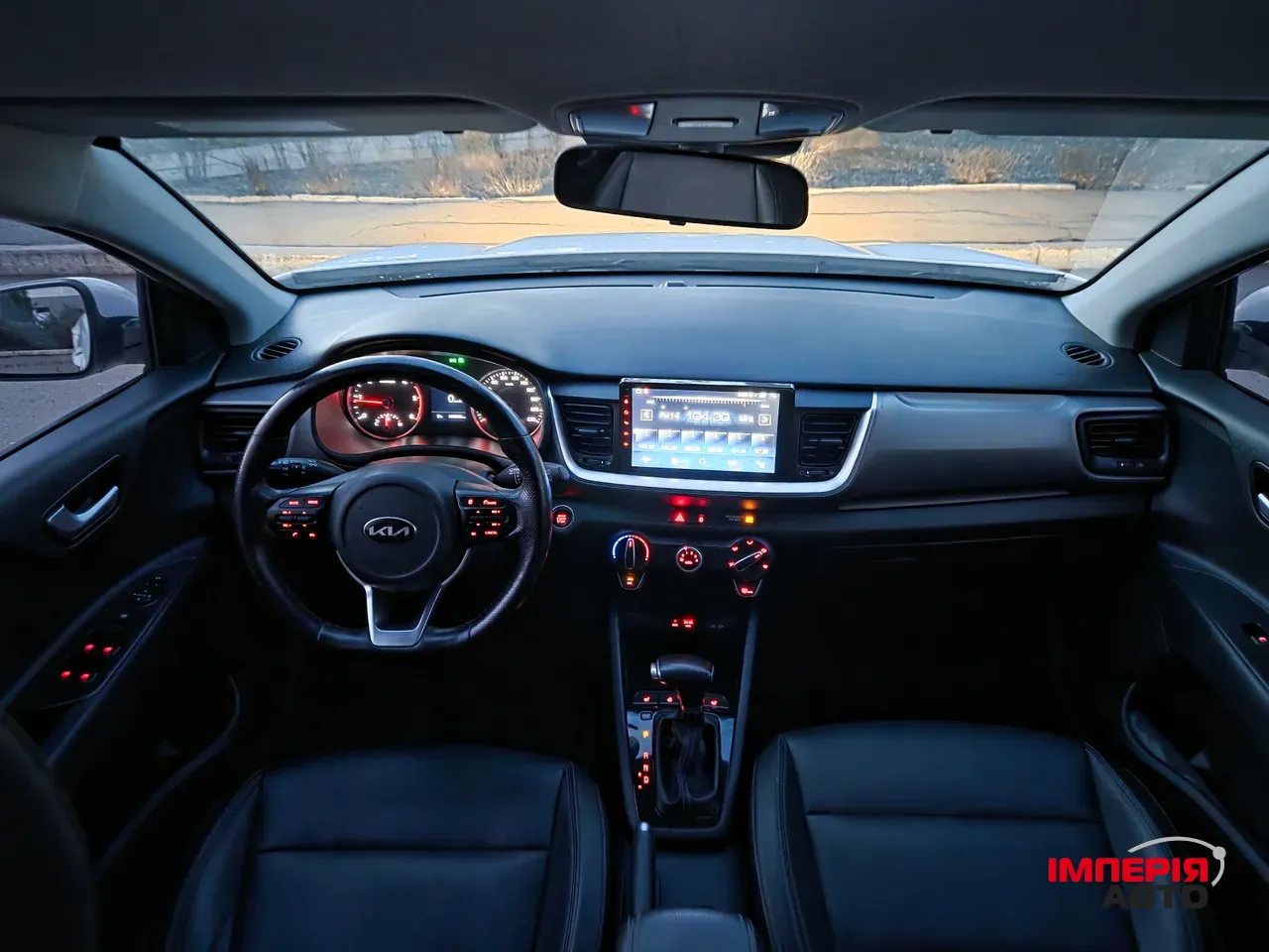 Kia Stonic - фото 15