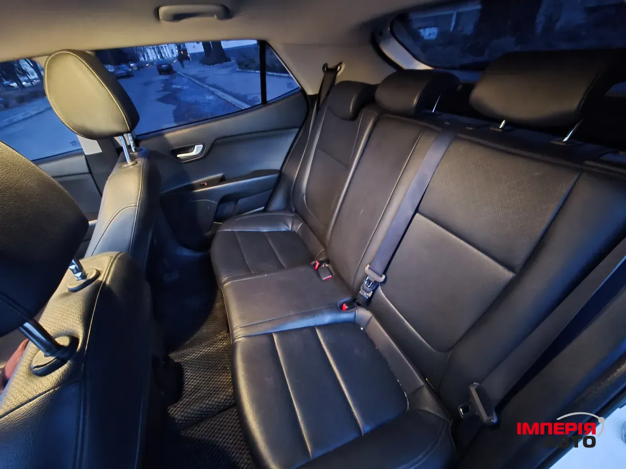 Kia Stonic - фото 13