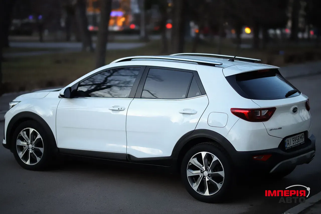 Kia Stonic - фото 5