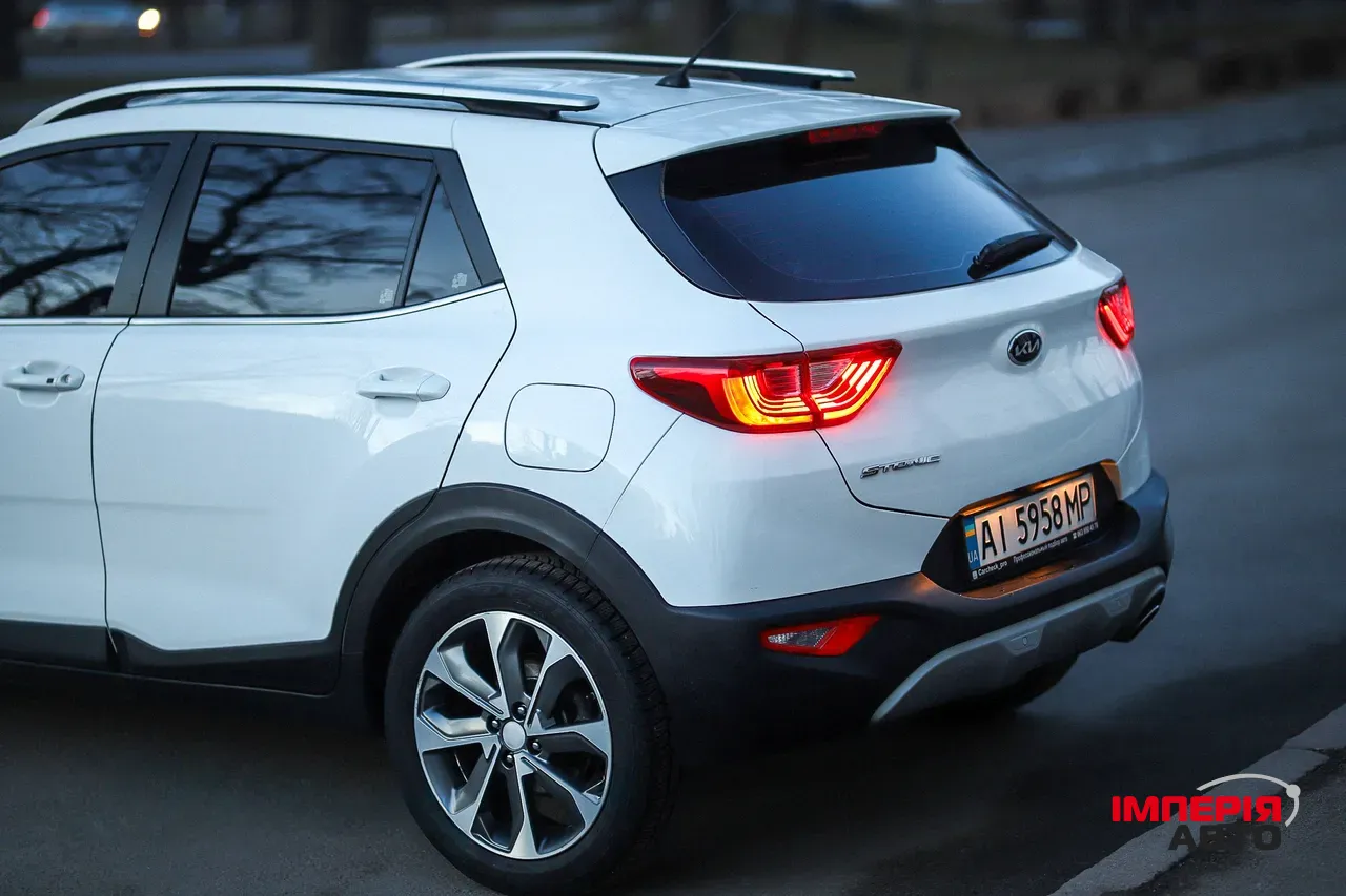 Kia Stonic - фото 8