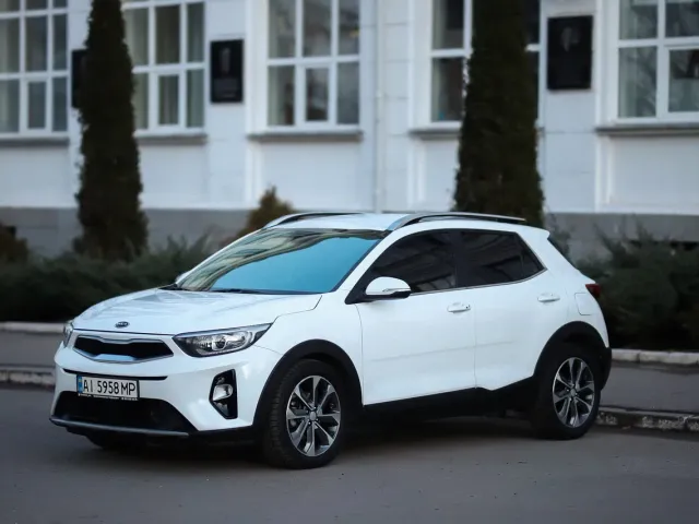 Kia Stonic - фото 2
