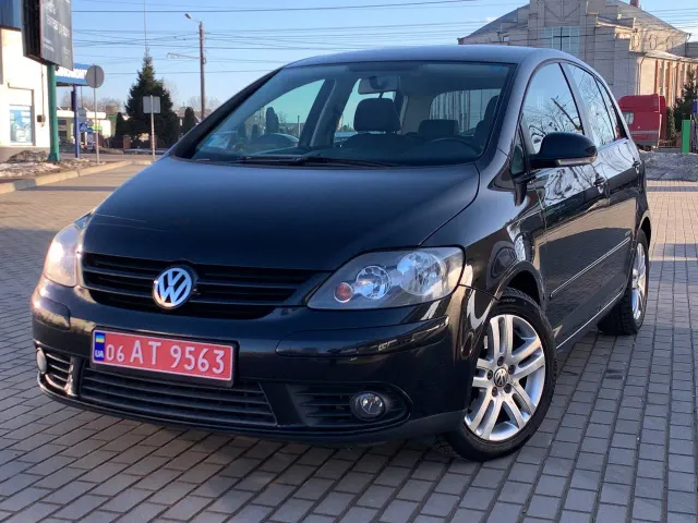 Volkswagen Golf Plus - фото 1