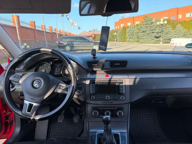 Volkswagen Passat - фото 5