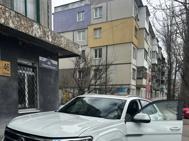 Volkswagen Atlas Cross Sport - фото 1