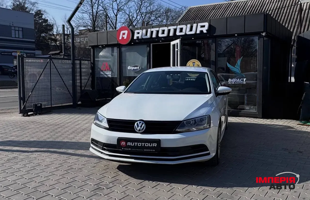 Volkswagen Jetta - фото 1