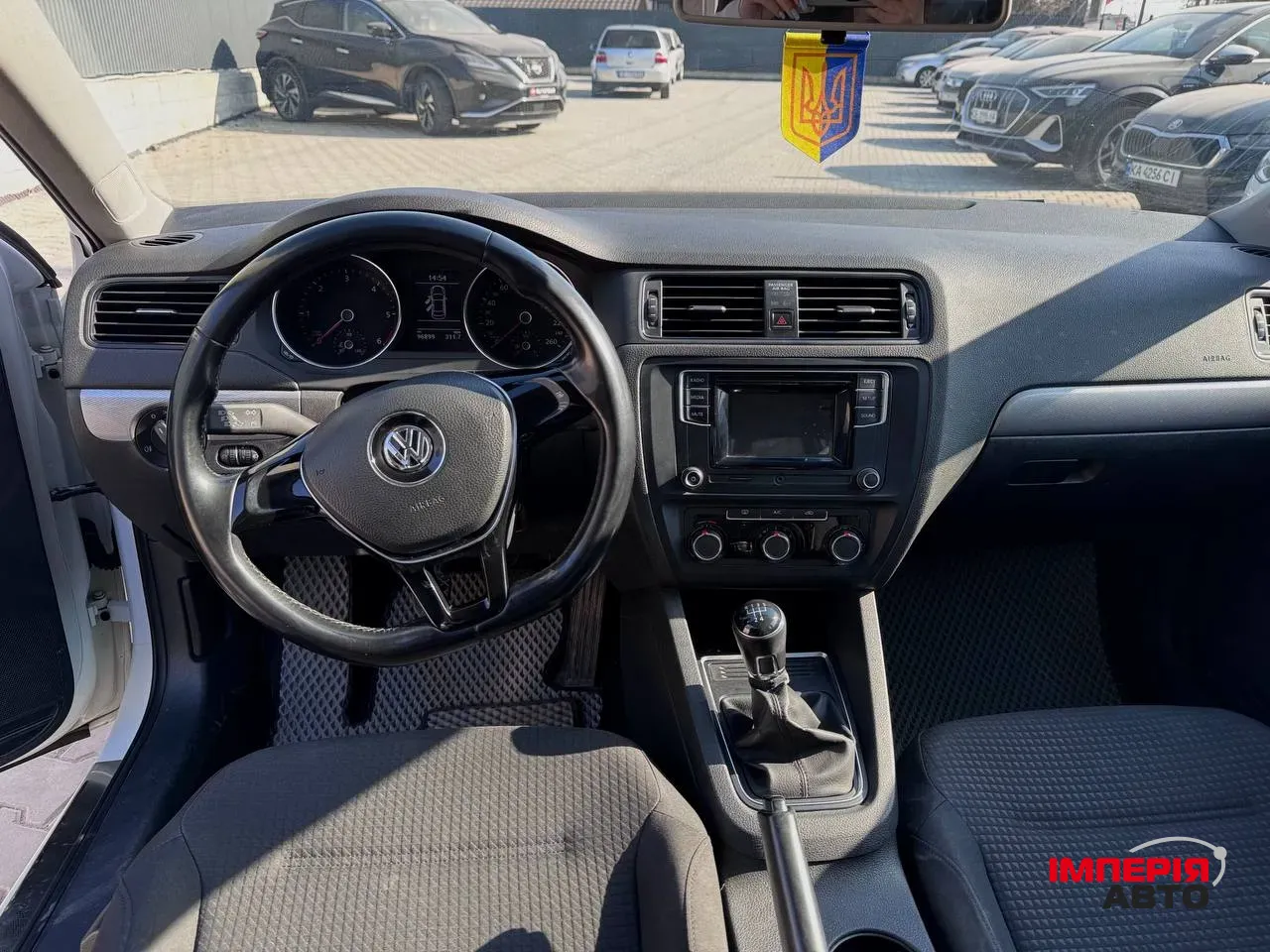 Volkswagen Jetta - фото 7