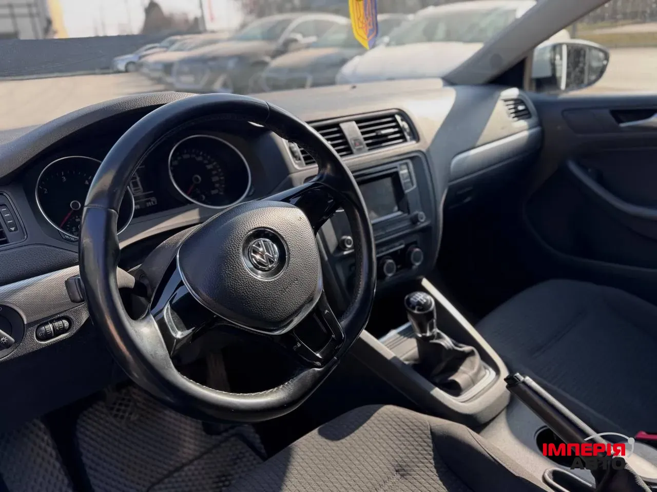 Volkswagen Jetta - фото 5