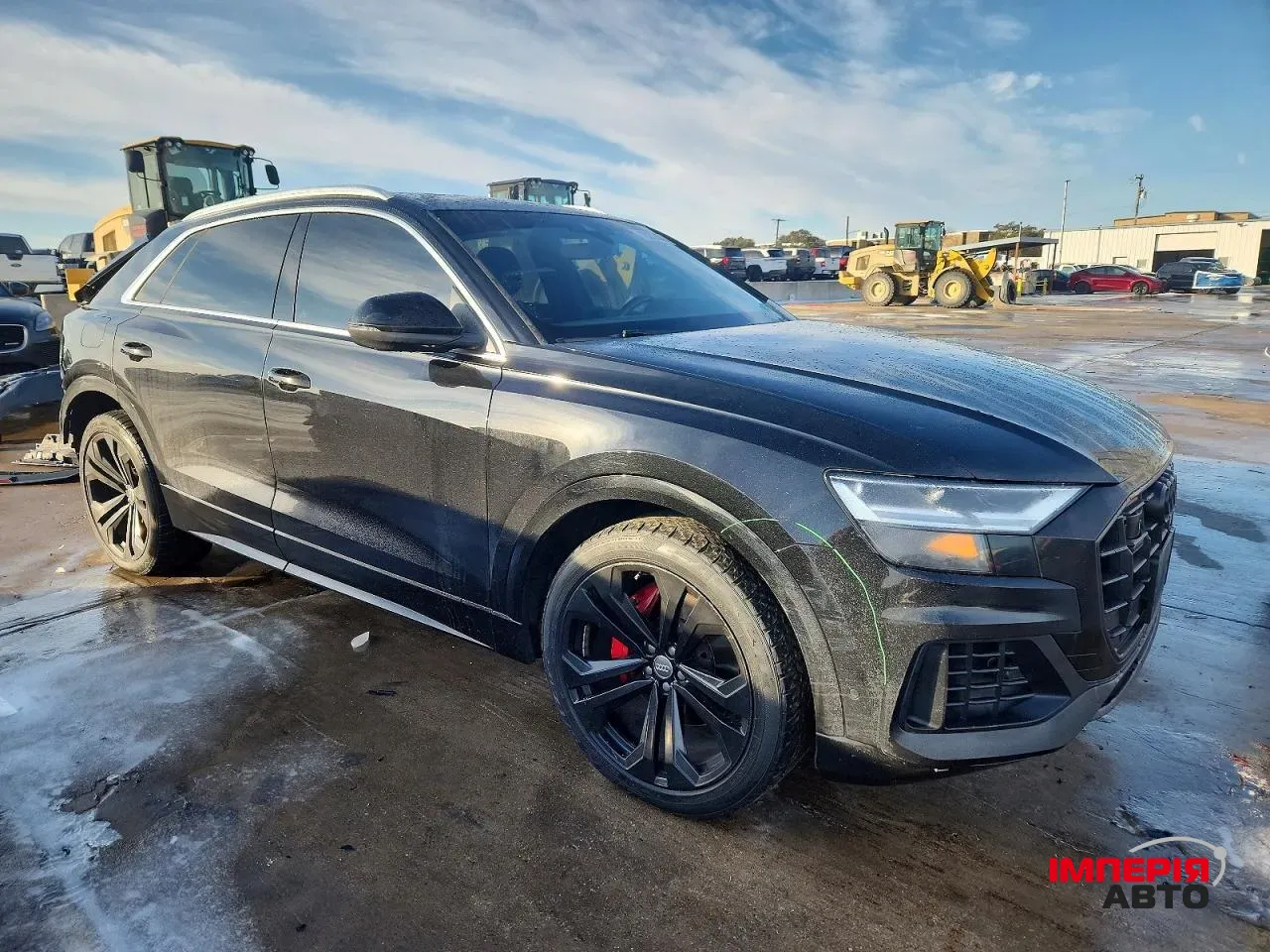 Audi Q8 - фото 1