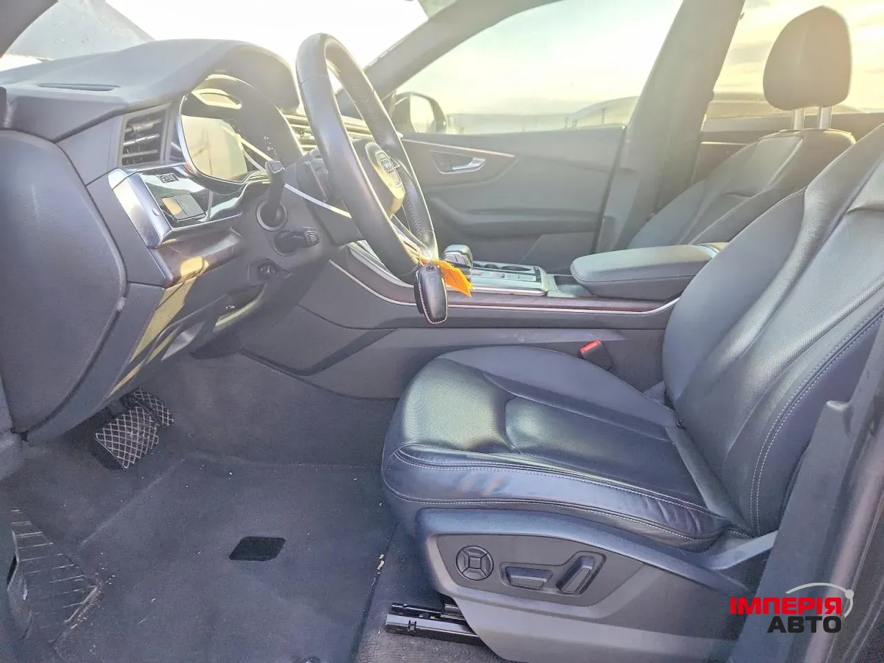 Audi Q8 - фото 7