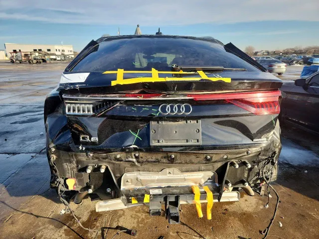 Audi Q8 - фото 5